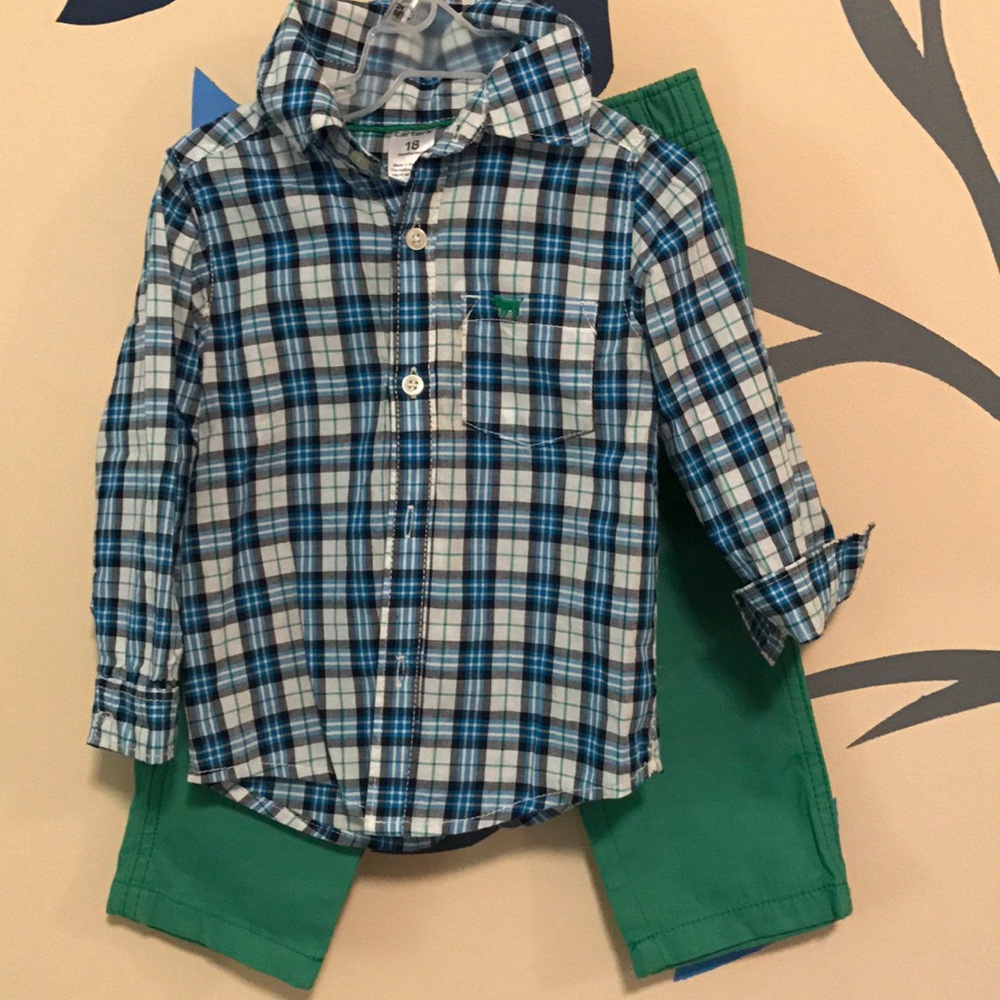EUC Carter's toddler shirt and pant set S18months